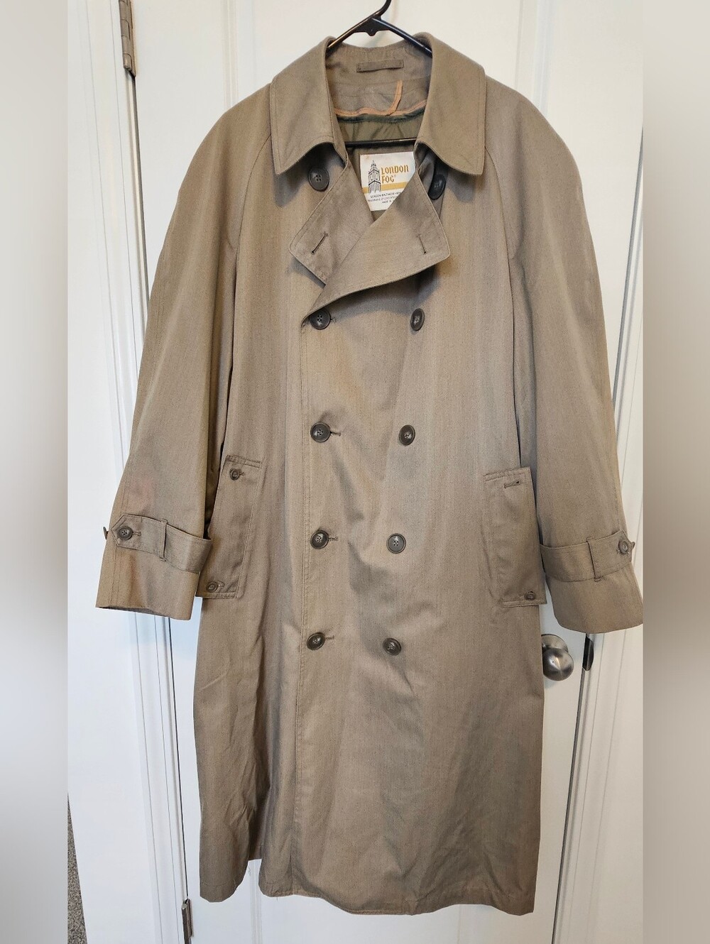 London Fog Men’s Double-Breasted Tan Trench Coat Vintage 1990s